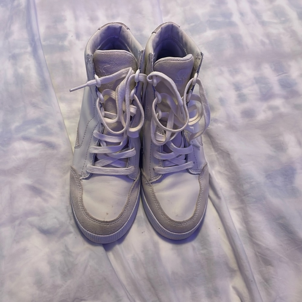 Boots/sneakers